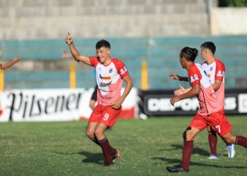Cabañas F.C. bailó cumbia en la Liga Nacional de Fútbol