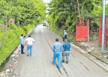 Pavimentarán calle antigua que conecta a Santa Elena