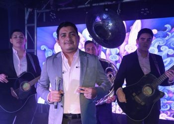 Artista salvadoreño, Abel Canizalez, continúa triunfando en Estados Unidos con un nuevo tema musical