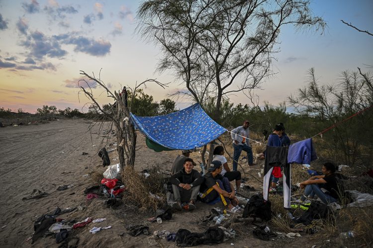 Disminución. En el año fiscal de 2022, El Salvador ha logrado el hito de estar en la última posición de migrantes detenidos en la frontera de EE. UU. El Gobierno proyecta la migración regular como una opción.
