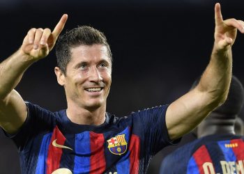 Champions League: Barcelona y Bayern impresionan; descalabro del Liverpool en el estadio Diego Maradona, contra el Nápoles
