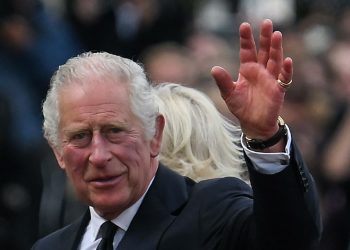 Carlos III inicia su reinado en un Reino Unido de luto por la muerte de Isabel II