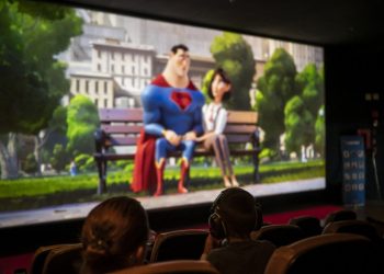 Alegría por primera sala de cine para personas con autismo y síndrome de Down en Venezuela