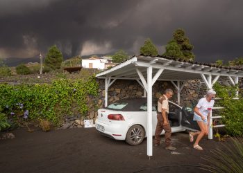 Más de 200 vuelos cancelados en islas Canarias, España, por lluvias torrenciales