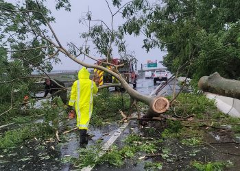 El huracán Fiona llega a República Dominicana tras dejar daños catastróficos en Puerto Rico