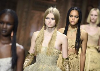 FOTOS/ Dior propone talones y corsés, Victoria&Tomas festejan diez años