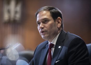 Senador Marco Rubio exige sanciones contra Argelia por compra de armas rusas