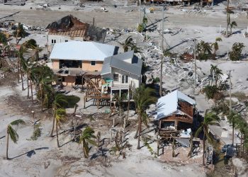 Florida cuenta sus muertos tras el huracán Ian