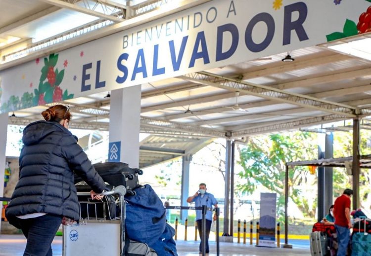 País destino. Los cambios permiten que los empresarios se proyecten a El Salvador como un país de desarrollo.