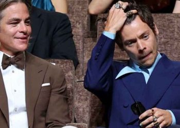 VIDEO/ Harry Styles escupe a Chris Pine en el Festival de Venecia sin razón