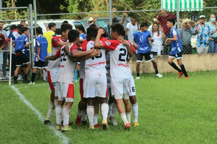 Cabañas se impuso 2-1 sobre La Libertad en la LNF. Foto: Cabañas.