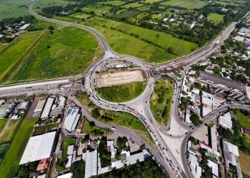 El paso a desnivel de Opico tiene 15 % de avance