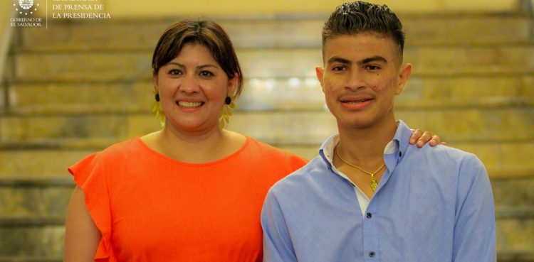 Foto / @SecPrensaSV