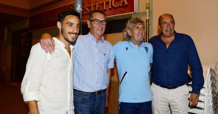 Mágico González en su visita a Cádiz. Foto Cádiz.