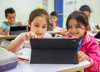 «Nuestro país ha avanzado mucho en este poco tiempo y la educación no es la excepción»: Presidente Nayib Bukele