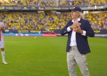 El Barcelona también le rindió un homenaje al Mágico González