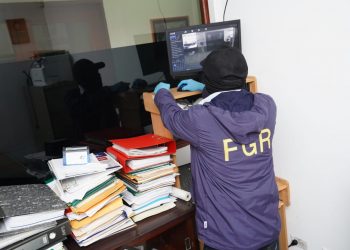 Realizan allanamiento en sede de la Caja de Crédito de Colón vinculada a estructura de difamadores en redes sociales