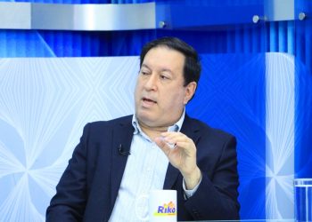 Expresidente del BCR: «El pueblo decidirá si quiere reelegir al presidente Bukele»