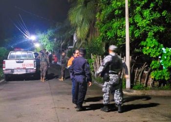 Más de 20 personas fueron trasladadas por desbordamiento del río Comalapa