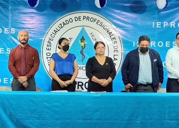 IEPROES firma convenios con institutos educativos de El Salvador