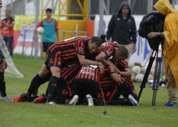 Con doblete de Gerson Mayén, Águila doblega al Chalatenango en el Barraza