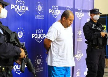 Capturan a agente policial que integraba banda que robó $60,000 en negocio de San Salvador