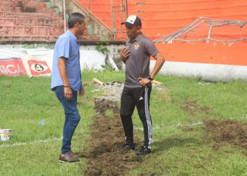 El choque entre líderes fue suspendido