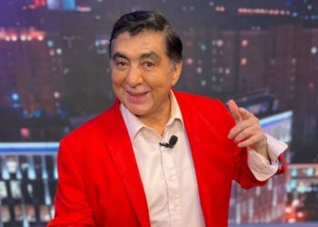Actor mexicano Carlos Bonavides se desploma durante programa en vivo