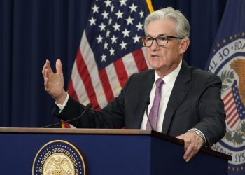 La Fed debe actuar «enérgicamente» para evitar pico de inflación como en los años 1980, dice Powell