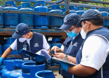 Defensoría ha realizado 34,000 verificaciones de precios en productos derivados del petróleo en El Salvador