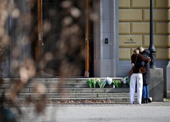 Cadena perpetua para alumno que mató a sus dos profesoras con hacha en Suecia