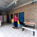 Después de 19 años de vivir en una «champa», madre soltera recibió una casa nueva en Tonacatepeque