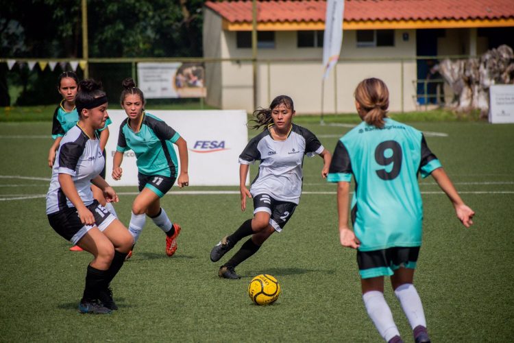La Fundación Educando a un Salvadoreño (FESA), finalizó el Torneo Cancha de Oportunidades. Fotos/Cortesía FESA