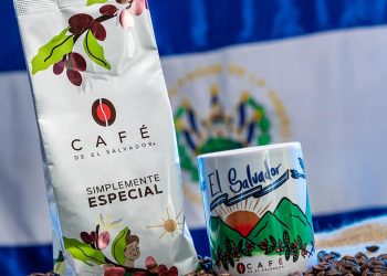 Salvadoreños honran su herencia cafetalera en el mes de la independencia