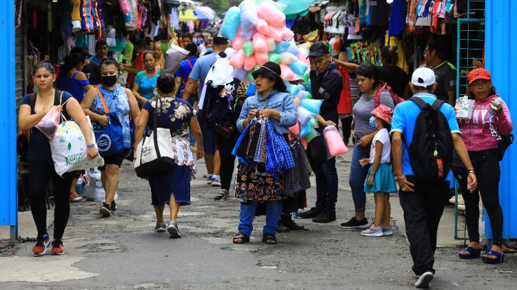 El pueblo salvadoreño tomará la decisión final de si apoya o no al presidente Nayib Bukele en la reelección del cargo.