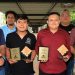 Jóvenes físicos salvadoreños ganan premios de nivel mundial