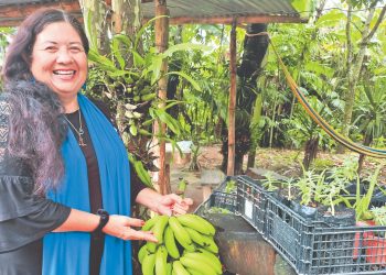 La salvadoreña que no ha dejado nunca de apoyar al país