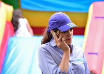 Salvadoreños han comprado más de 11.6 millones de celulares