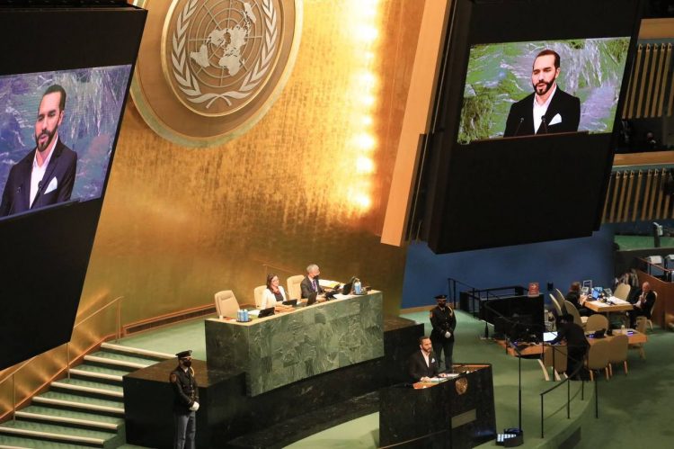 Respeto a la soberanía. El presidente Nayib Bukele rinde su mensaje ante la Asamblea General de las Naciones Unidas, donde reiteró el respeto a
la soberanía y la autodeterminación de los pueblos