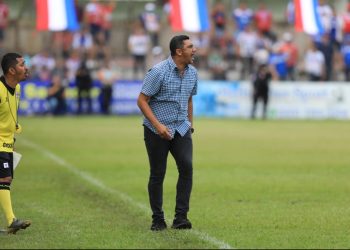 Carlos Romero, técnico de Firpo: «Es un empate que no nos deja nada tranquilos, pero tampoco hay que marearse por esto»