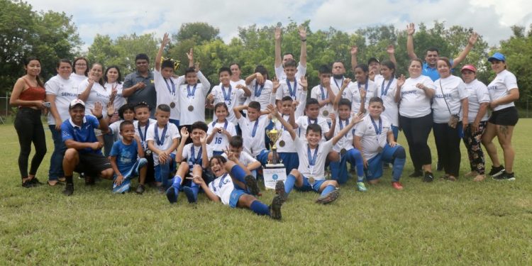 El Sensuntepeque se coronó campeón en Cabañas, de la Copa Alevines 2022, tras vencer en la final a Guacotecti. Fotos/INDES