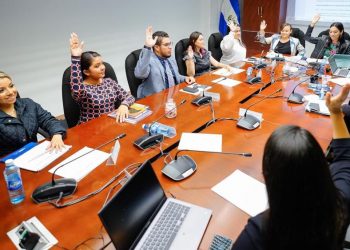 Emiten dictamen favorable para aprobar la Ley que protegerá, fomentará y apoyará la lactancia materna en El Salvador