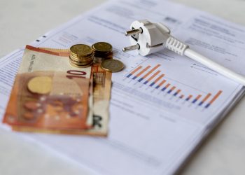 Millones de europeos sufren para pagar su factura energética