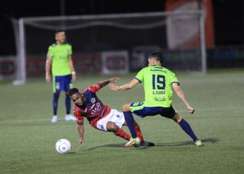 FAS se impuso sobre lo último en su visita a Santa Tecla