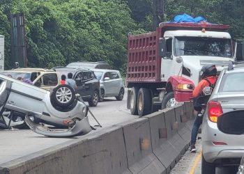Aparatoso accidente de tránsito en carretera Los Chorros deja tres lesionados