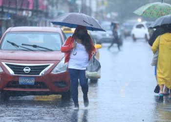 Autoridades emiten alerta naranja para los municipios costeros y San Miguel