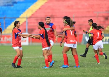 FAS goleó a Chalatenango en el inicio de la liga femenina