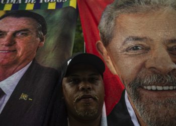 Brasil irá a segunda vuelta tras sorpresivo resultado de Bolsonaro, que pisa los talones a Lula