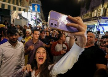 ¿De TikTok al Parlamento? Una «influencer» israelí intenta motivar a jóvenes desencantados