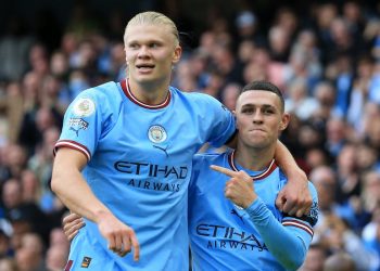 Haaland y Foden permiten al City golear 6-3 al United en el derbi